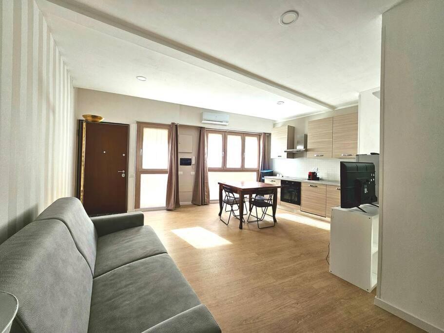 Covent Garden Apartment Cagliari Zewnętrze zdjęcie